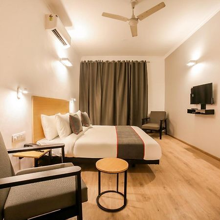 Hotel King Delhi Airport Nuova Delhi Esterno foto