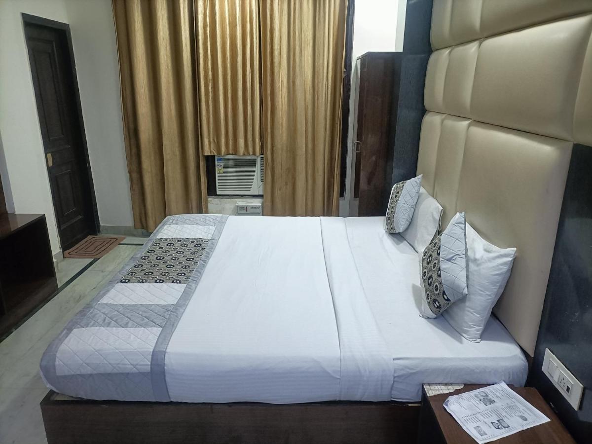 Hotel King Delhi Airport Nuova Delhi Esterno foto