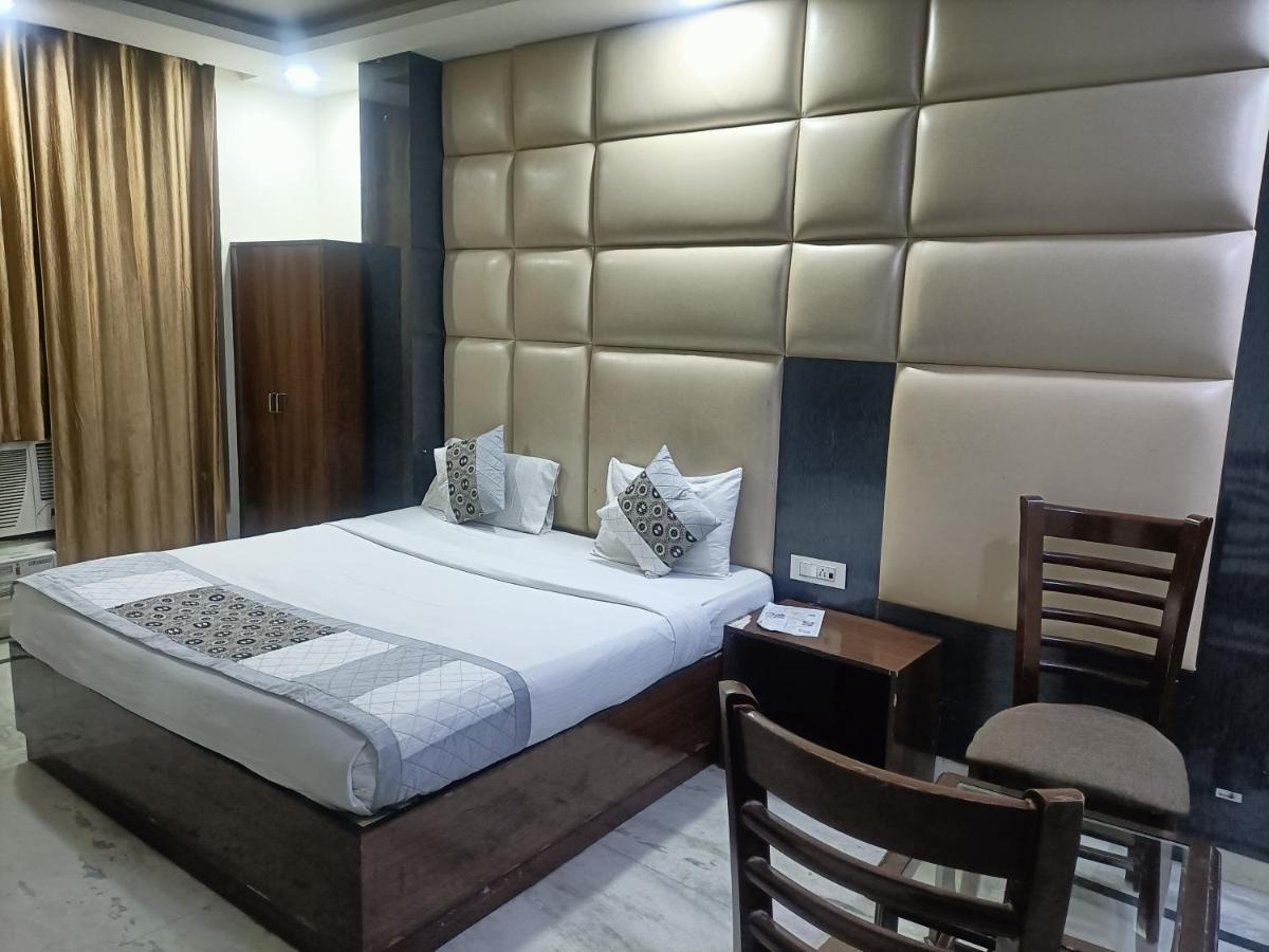 Hotel King Delhi Airport Nuova Delhi Esterno foto